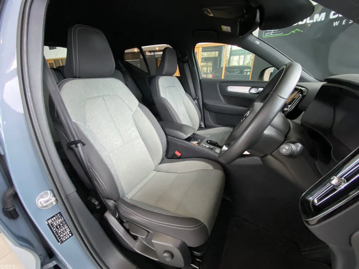 Volvo XC40 SUV, Petrol Plug-in Hybrid, 2022, Grey