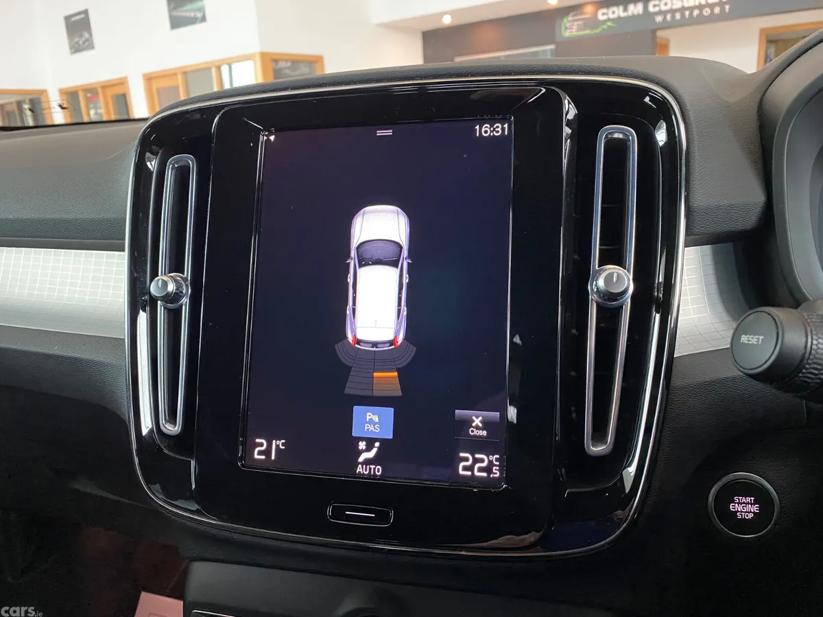 Volvo XC40 SUV, Petrol Plug-in Hybrid, 2022, Grey