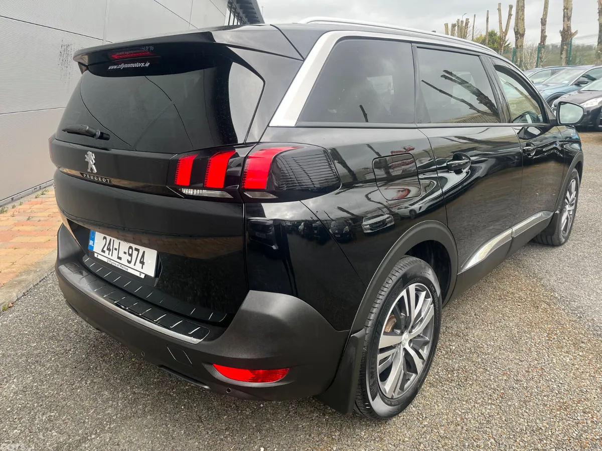 Peugeot 5008 MPV, Petrol Hybrid, 2024, Black