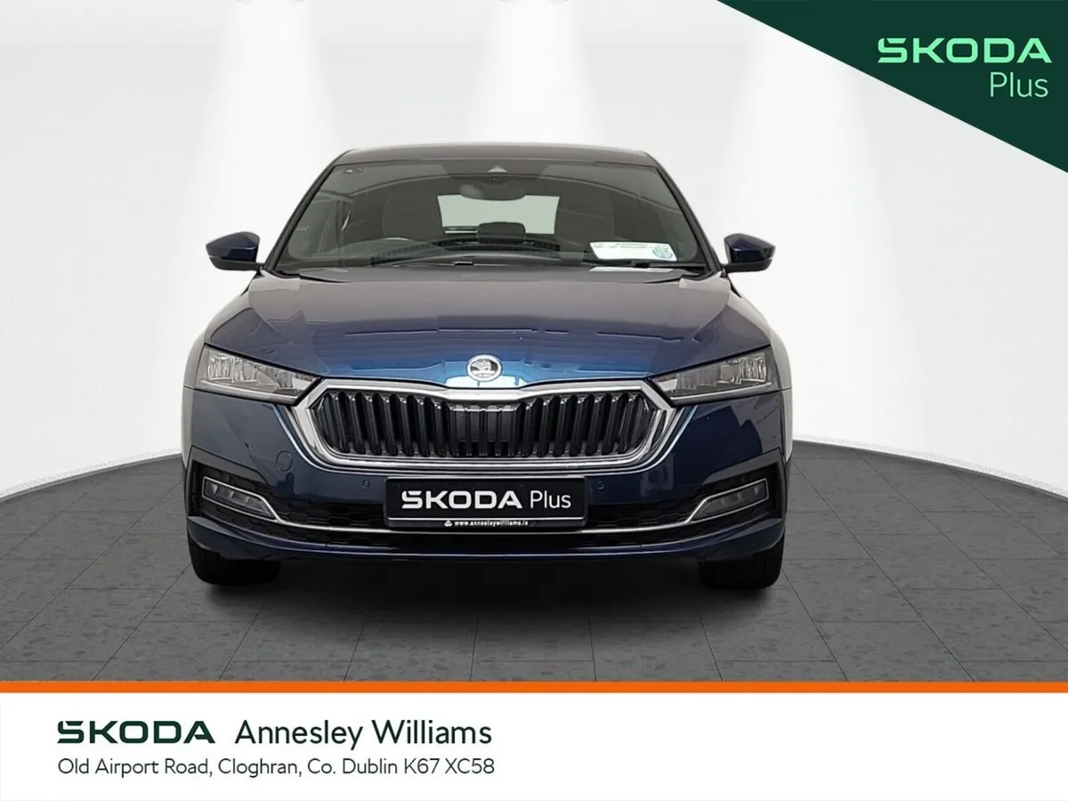 Skoda Octavia Saloon, Petrol, 2023, Blue