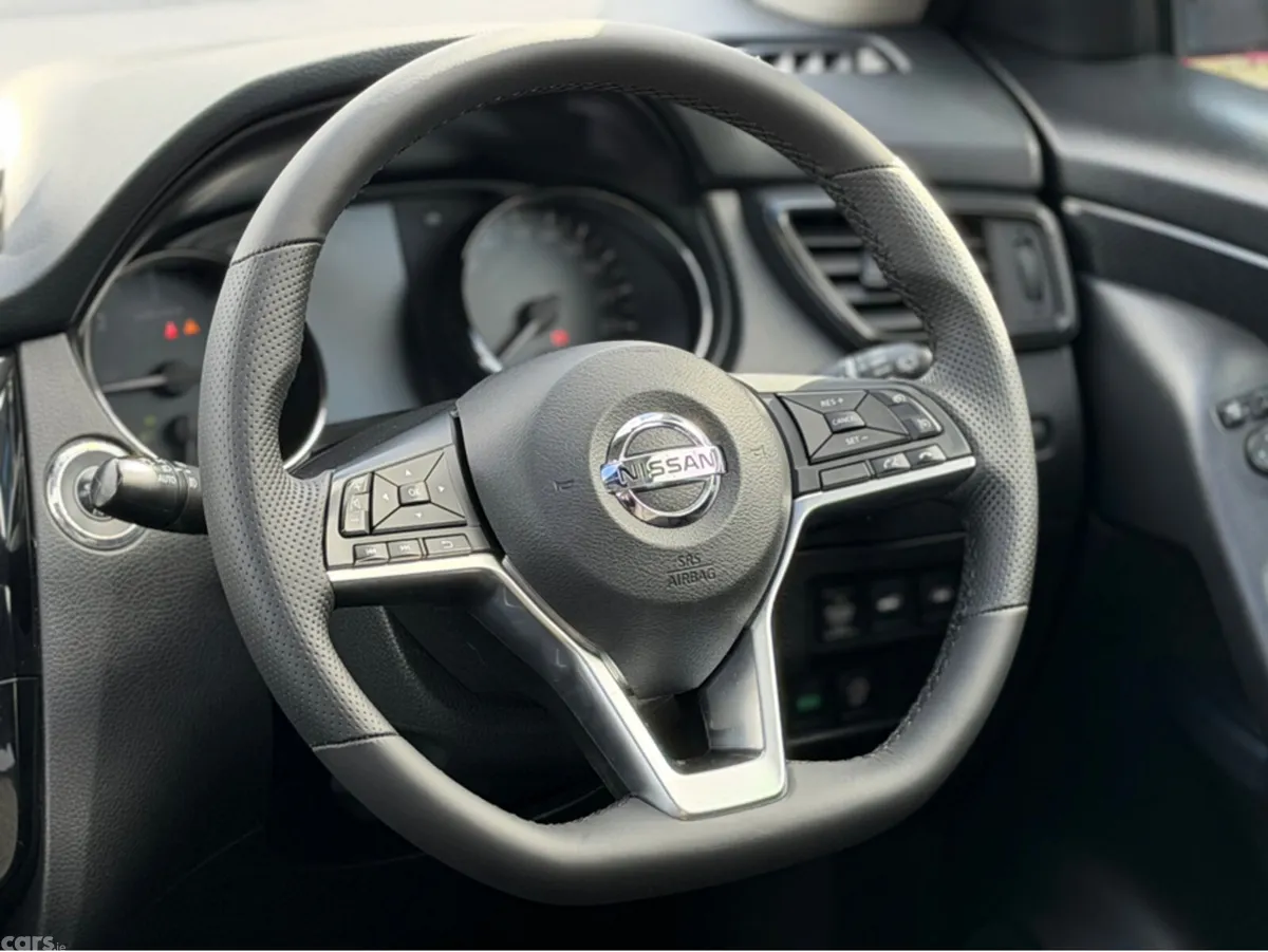 Nissan X-Trail MPV, Diesel, 2020, Red