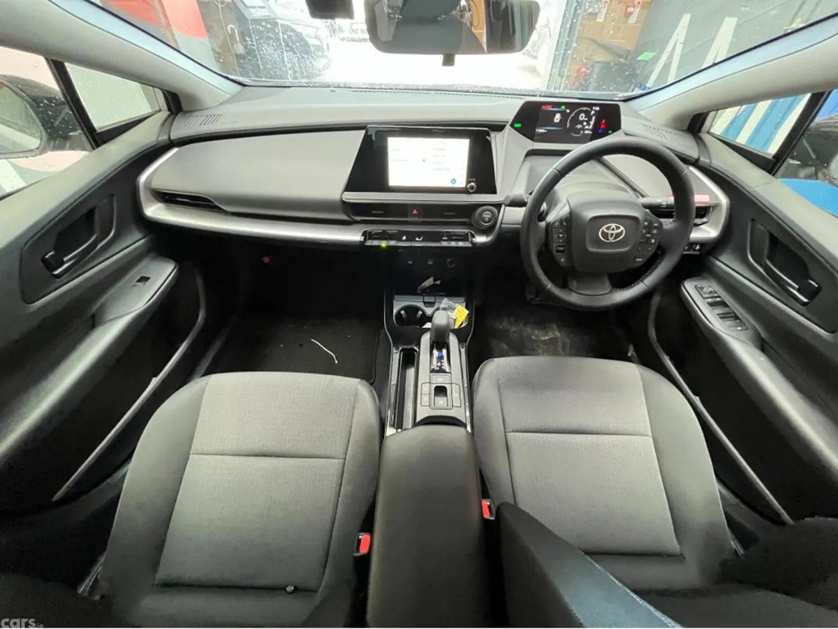 Toyota Prius Saloon, Petrol Hybrid, 2025, Silver