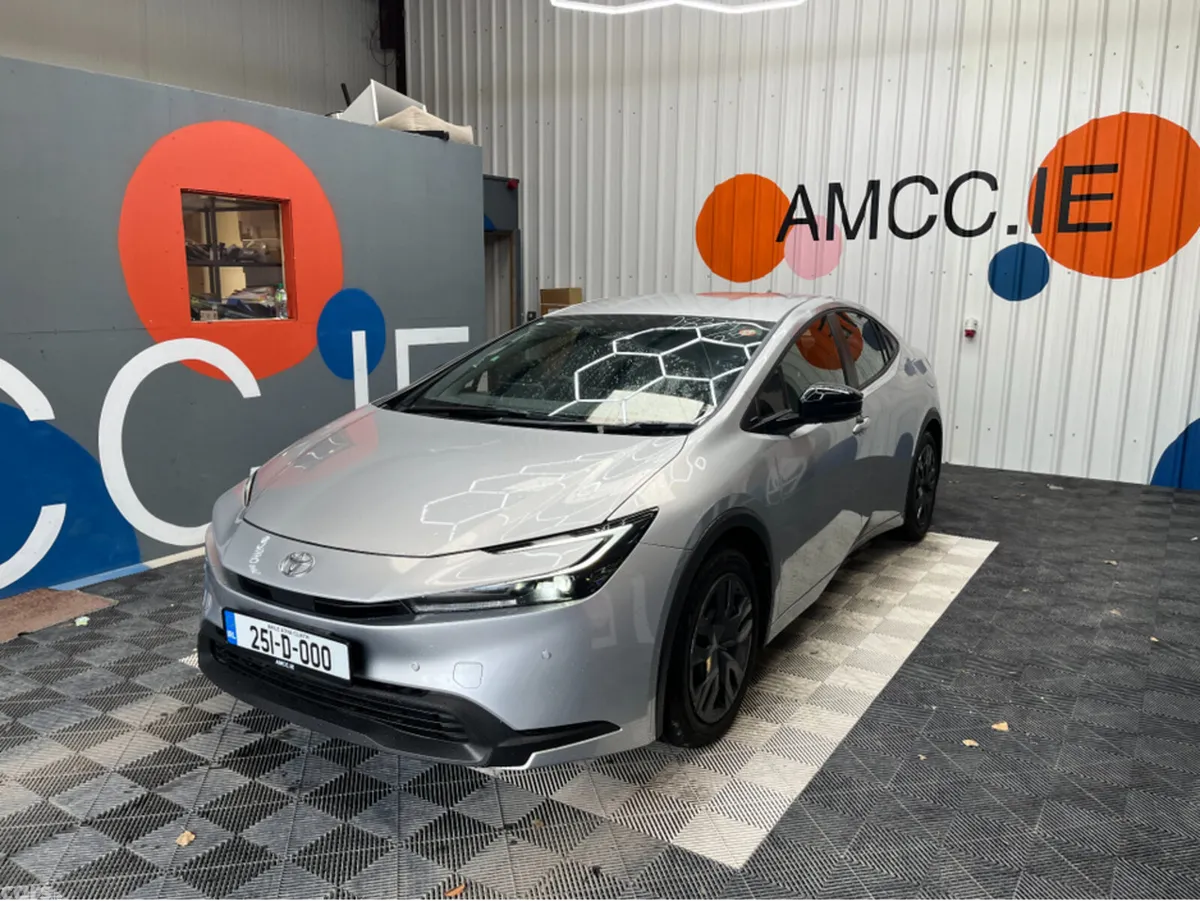Toyota Prius Saloon, Petrol Hybrid, 2025, Silver