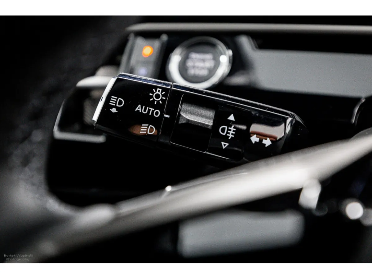 Peugeot 5008 SUV, Petrol Hybrid, 2026, Grey