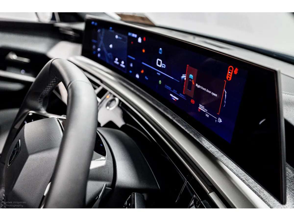 Peugeot 5008 SUV, Petrol Hybrid, 2026, Grey