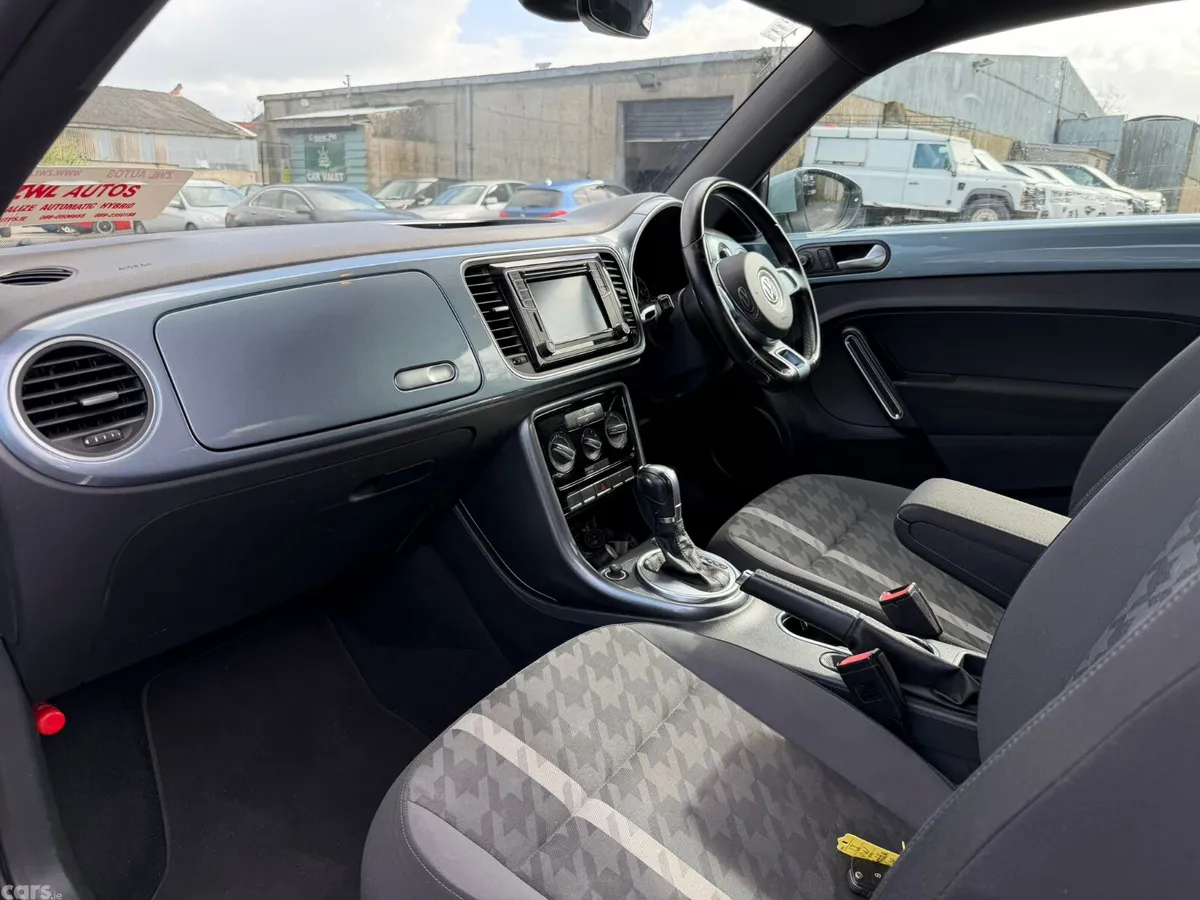 Volkswagen Beetle Coupe, Petrol, 2017, Blue