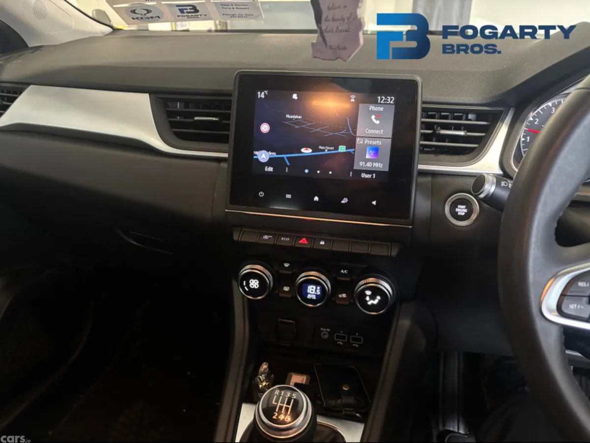 Renault Captur Hatchback, Petrol, 2021, Blue