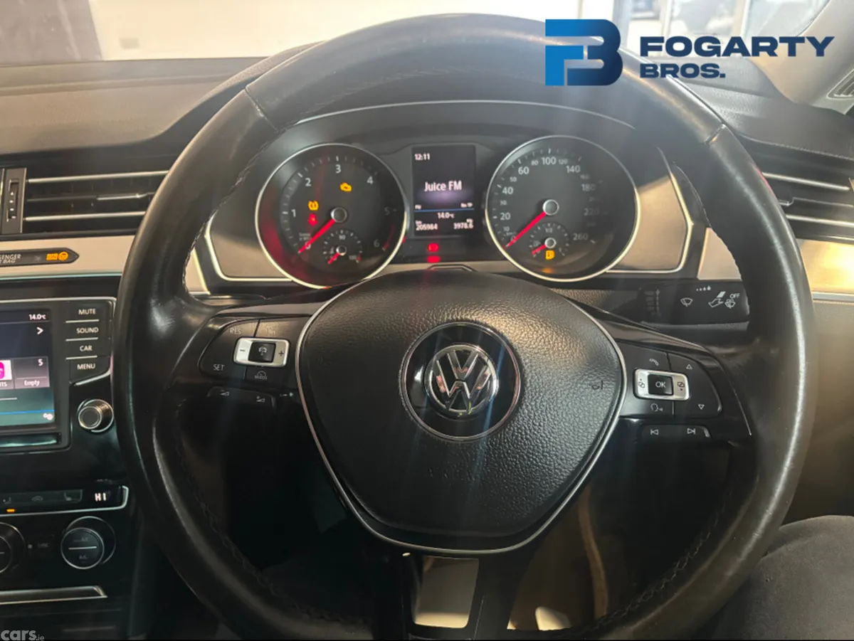 Volkswagen Passat Saloon, Diesel, 2017, Blue