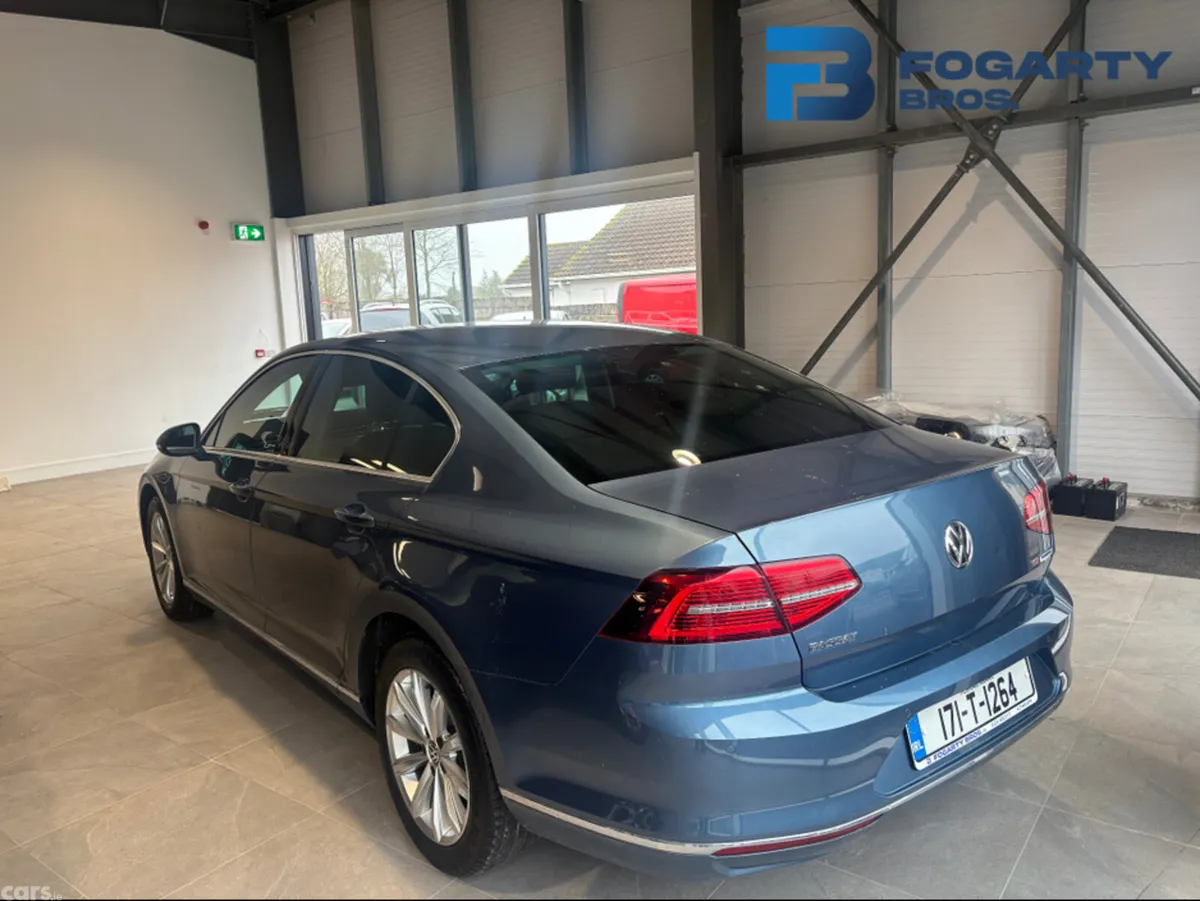 Volkswagen Passat Saloon, Diesel, 2017, Blue
