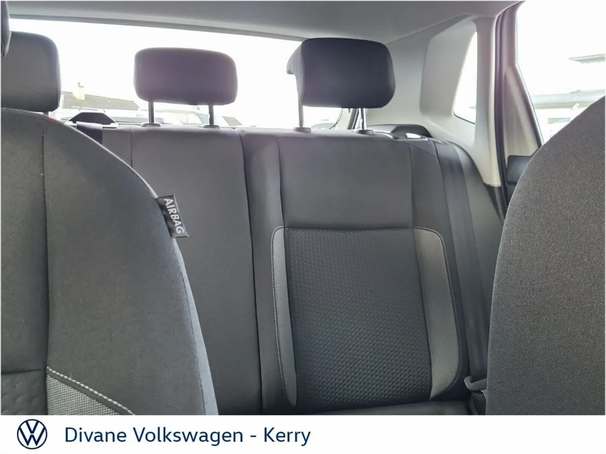 Volkswagen Polo Hatchback, Petrol, 2027, Grey