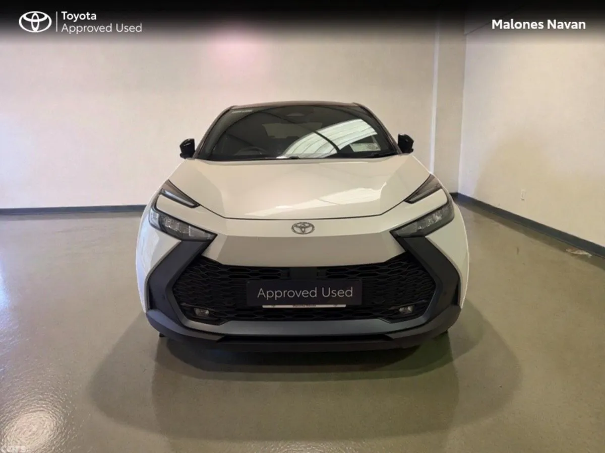 Toyota C-HR SUV, Petrol Hybrid, 2024, White
