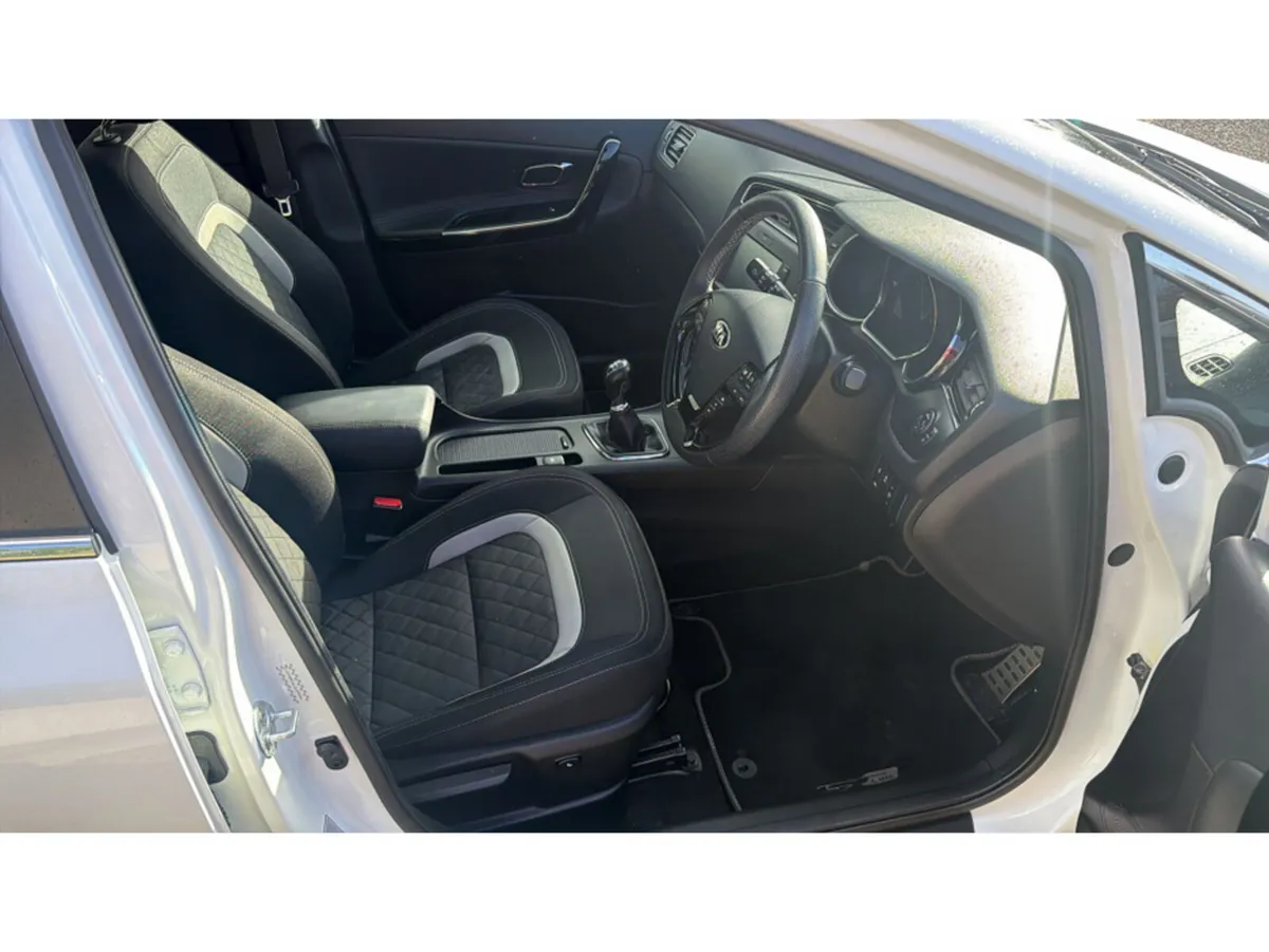 Kia Ceed Hatchback, Diesel, 2018, White