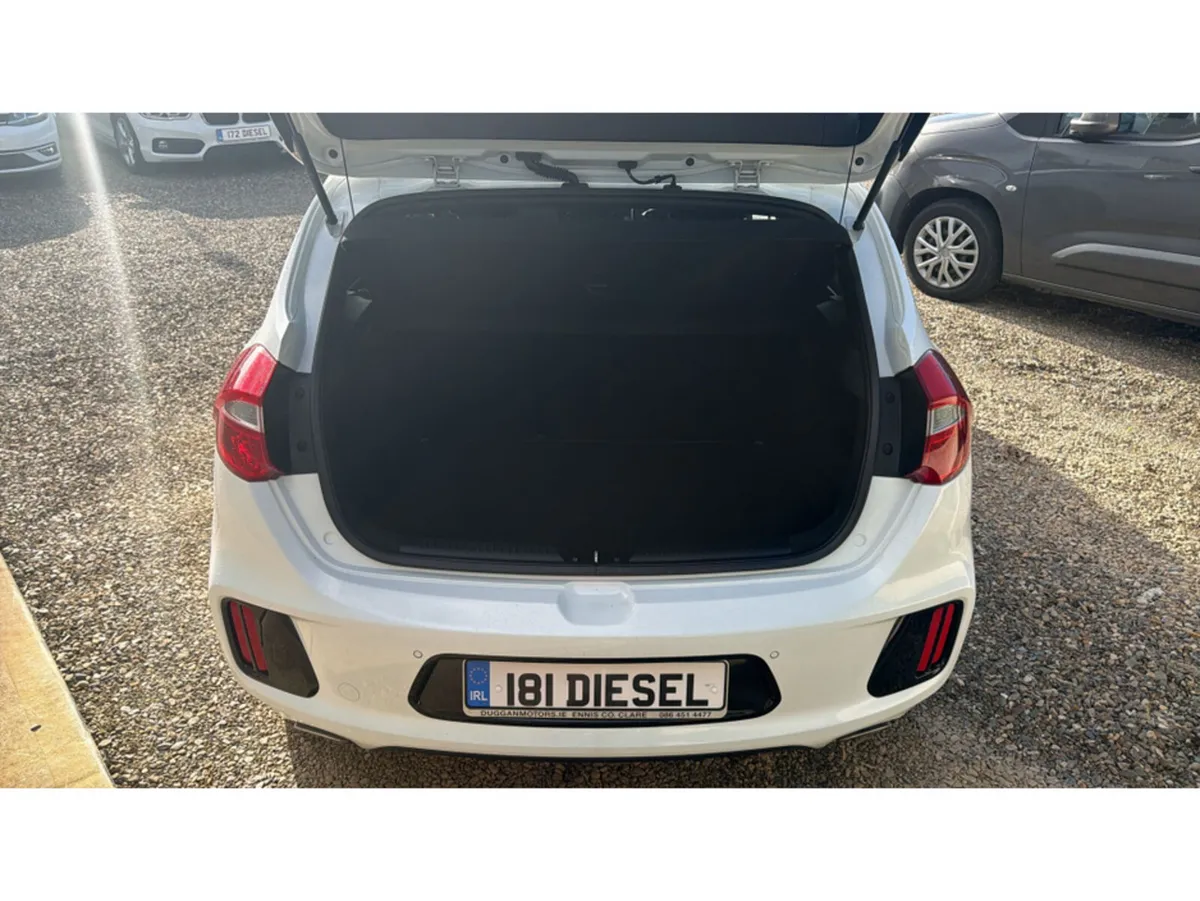 Kia Ceed Hatchback, Diesel, 2018, White
