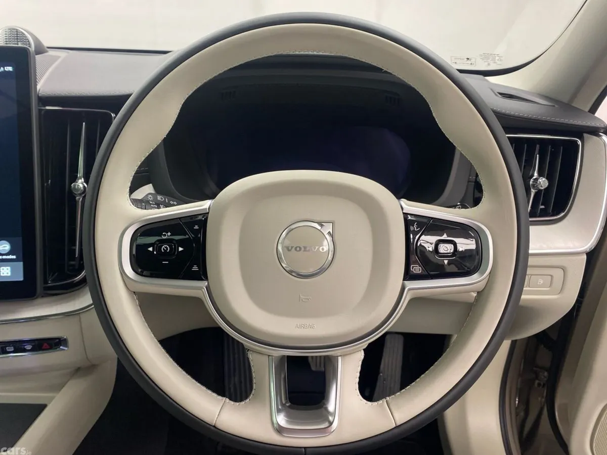 Volvo XC60 Hatchback, Petrol Plug-in Hybrid, 2027, 