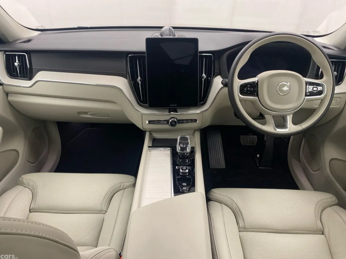 Volvo XC60 Hatchback, Petrol Plug-in Hybrid, 2027, 