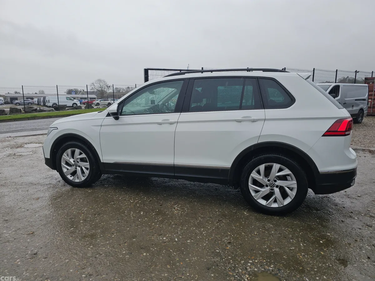 Volkswagen Tiguan SUV, Diesel, 2023, White