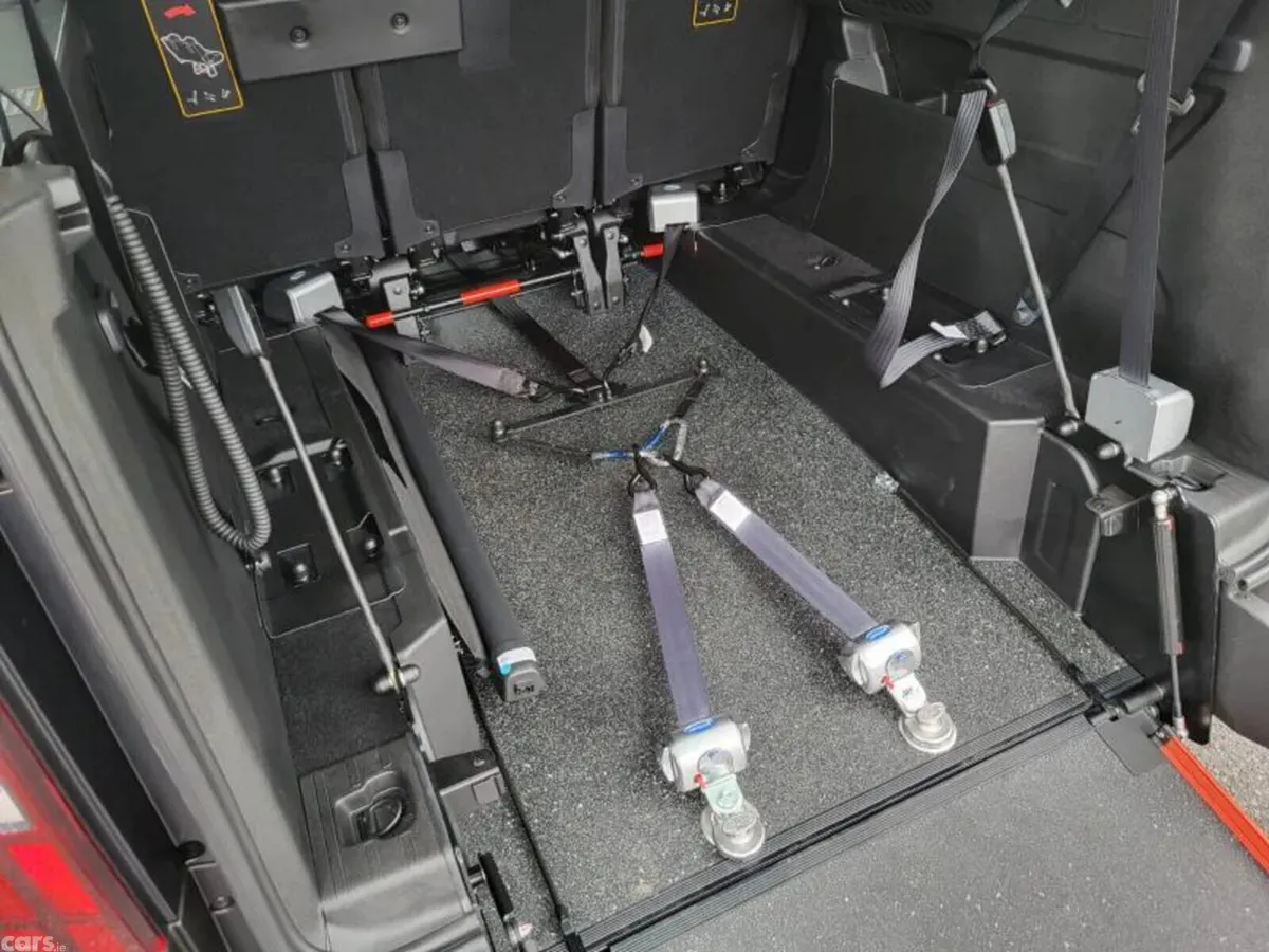 Peugeot Rifter MPV, Diesel, 2026, Black