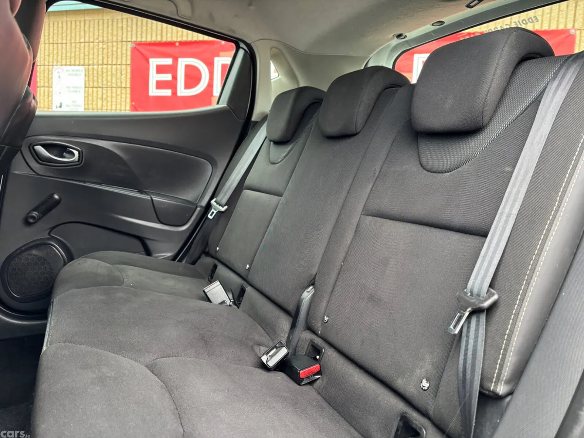 Renault Clio Hatchback, Petrol, 2015, White