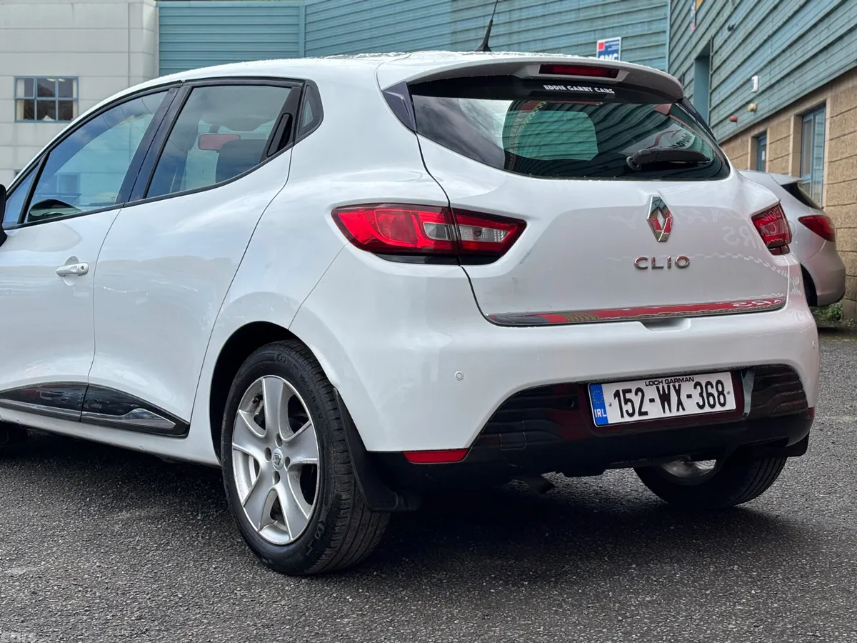 Renault Clio Hatchback, Petrol, 2015, White