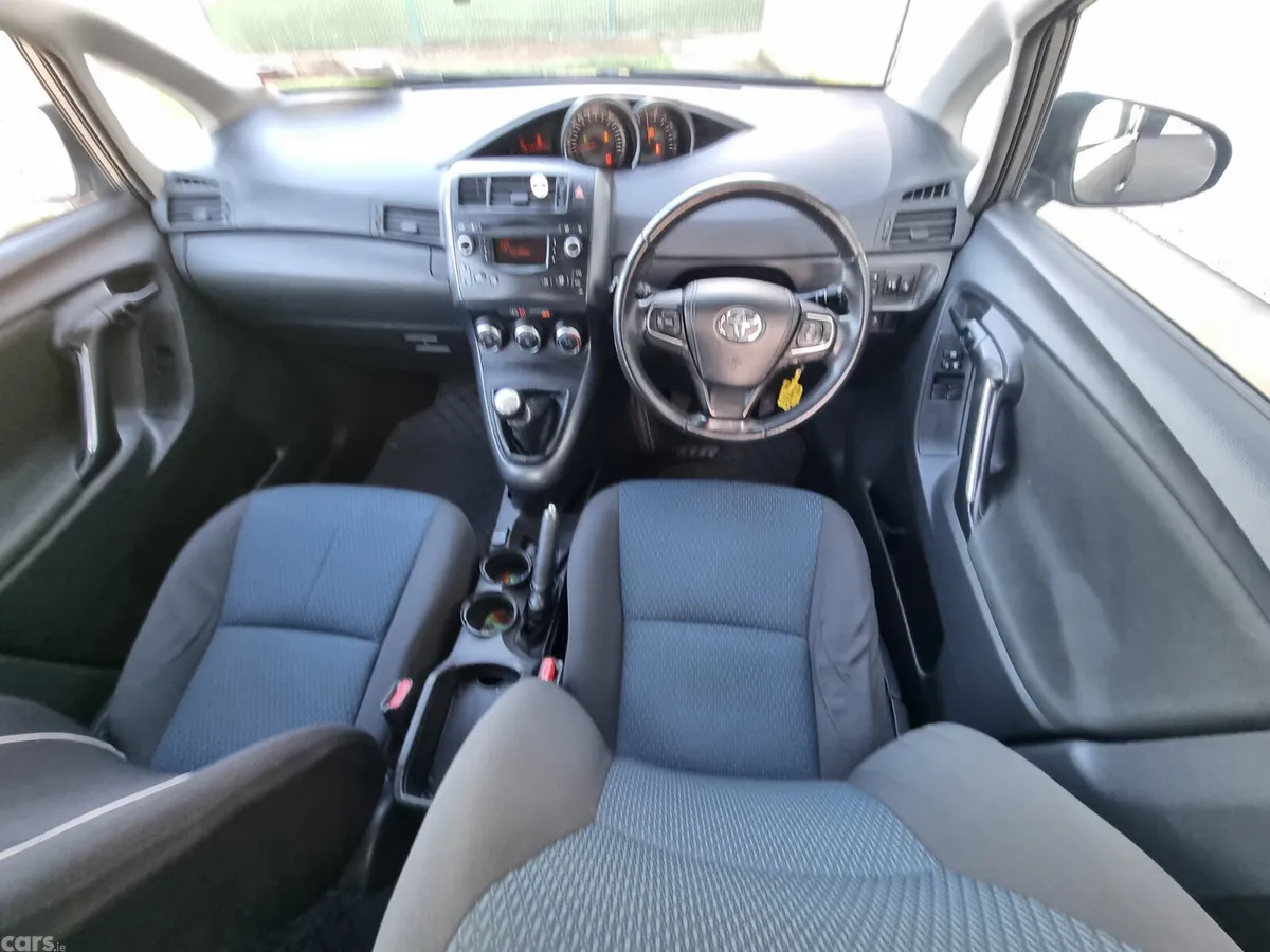 Toyota Verso MPV, Diesel, 2018, Grey