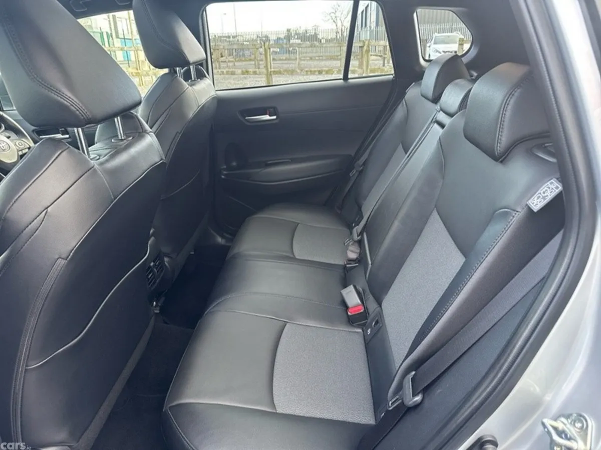 Toyota Corolla Cross Hatchback, Petrol Hybrid, 2025, Silver