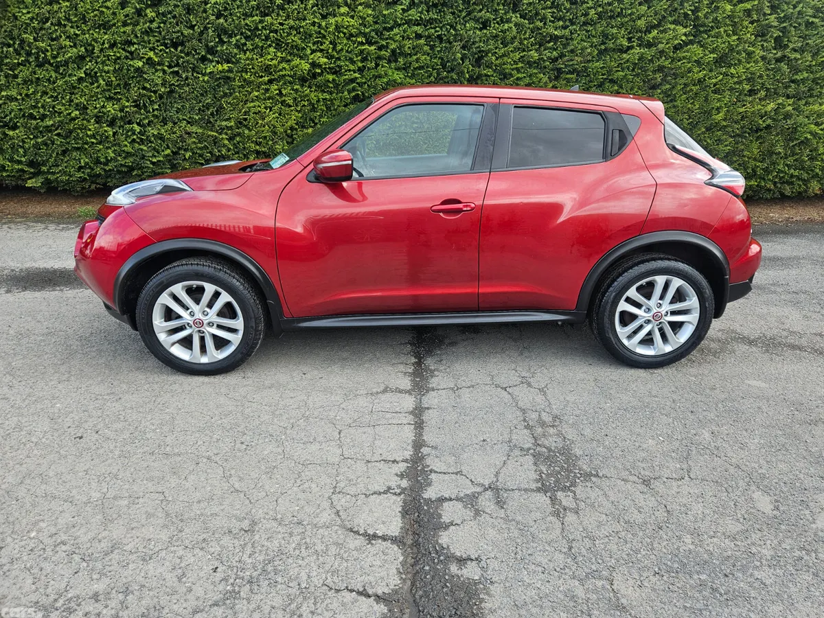Nissan Juke SUV, Petrol, 2014, Red