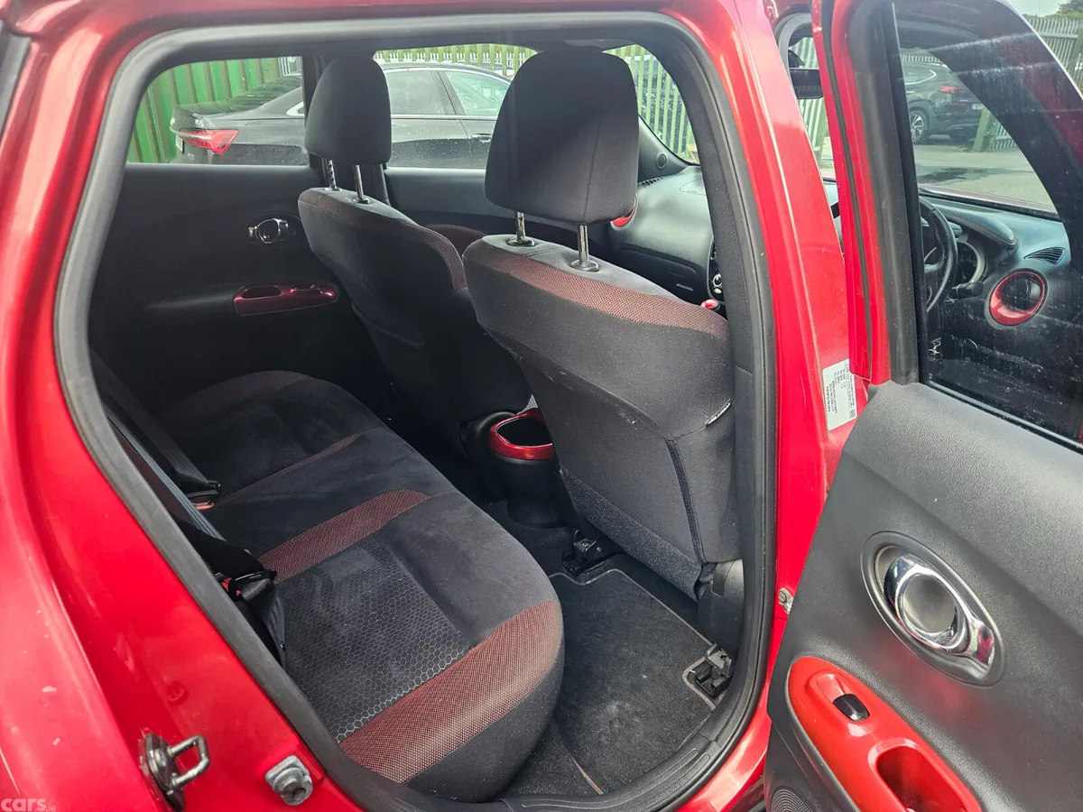 Nissan Juke SUV, Petrol, 2014, Red