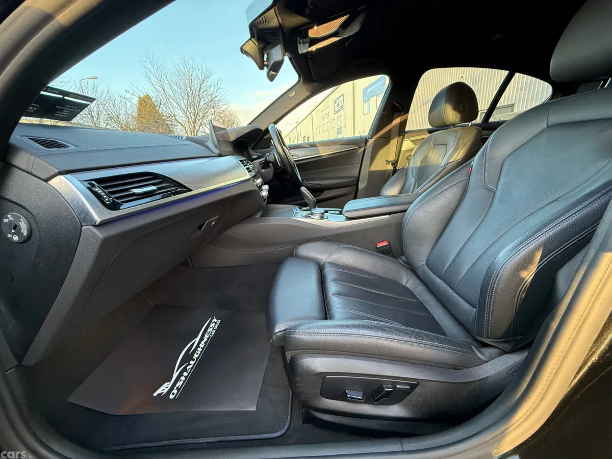 BMW 5-Series Saloon, Petrol Plug-in Hybrid, 2018, Black