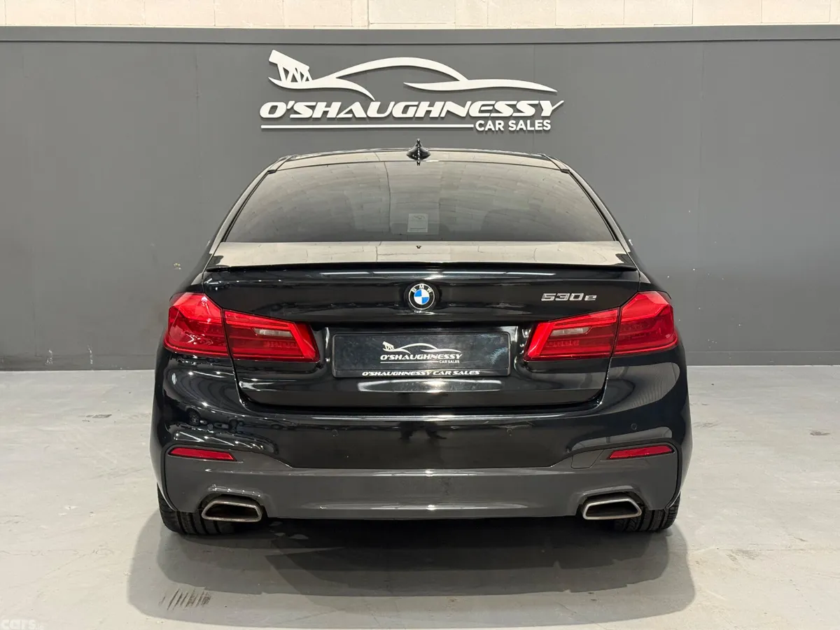 BMW 5-Series Saloon, Petrol Plug-in Hybrid, 2018, Black