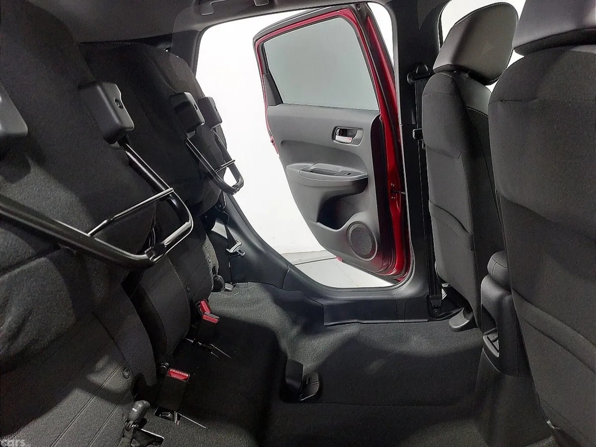 Honda Jazz Hatchback, Petrol Hybrid, 2023, Red