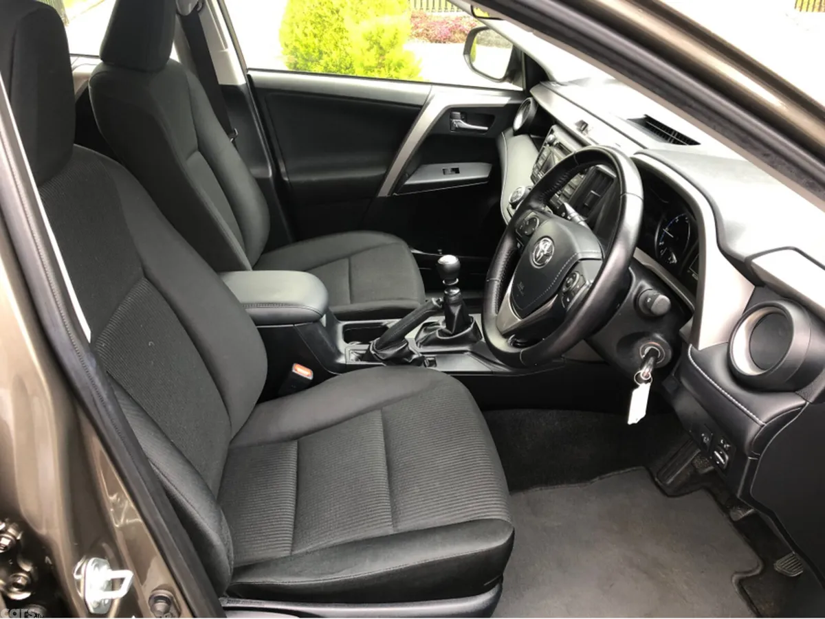 Toyota RAV4 SUV, Diesel, 2016, Bronze