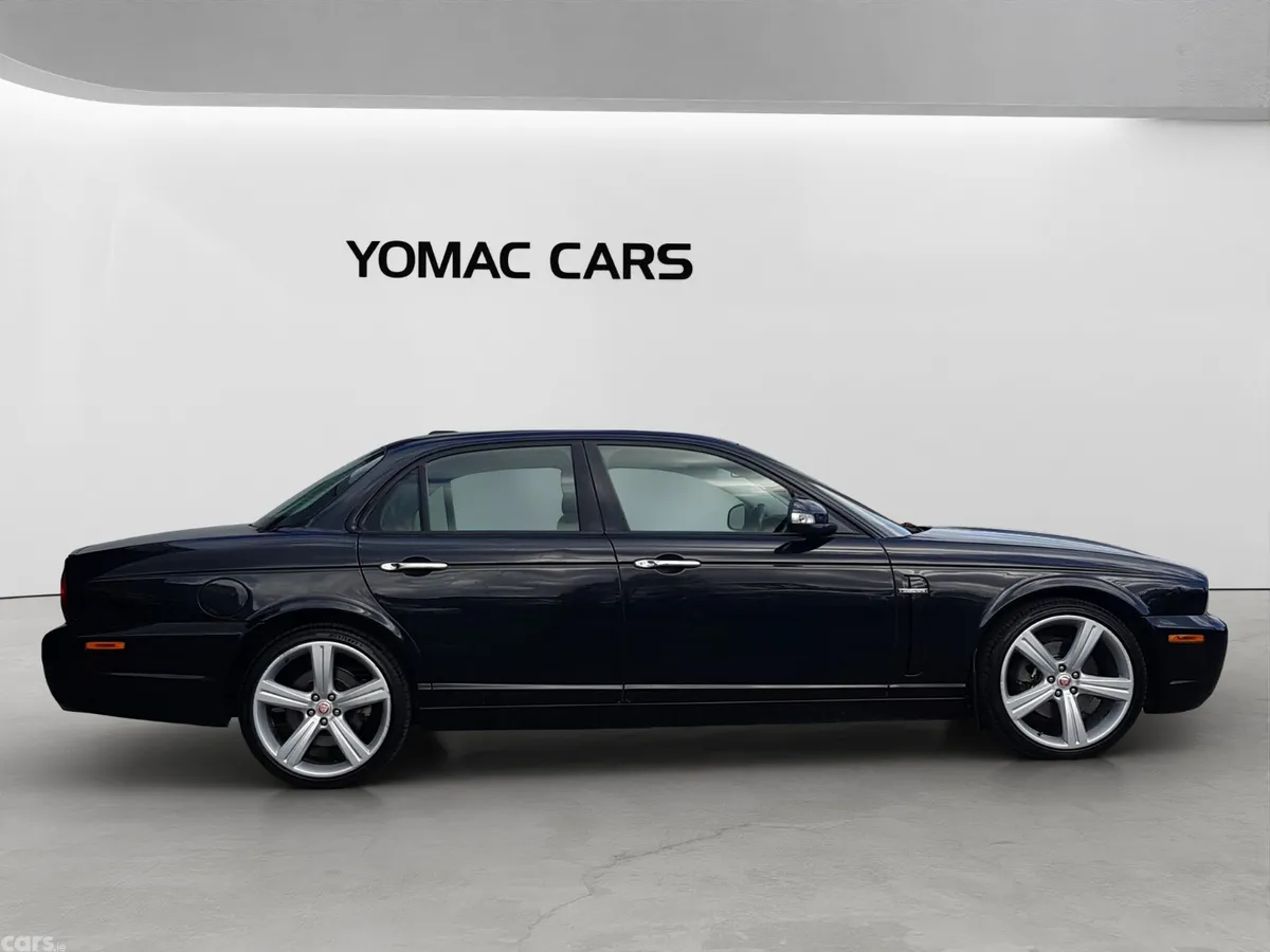 Jaguar XJ Saloon, Diesel, 2008, Black
