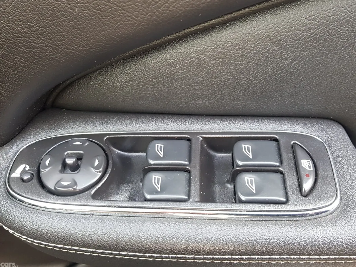 Jaguar XJ Saloon, Diesel, 2008, Black