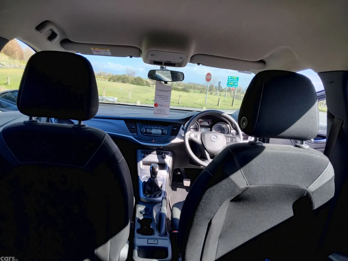 Opel Astra Hatchback, Petrol, 2019, Blue