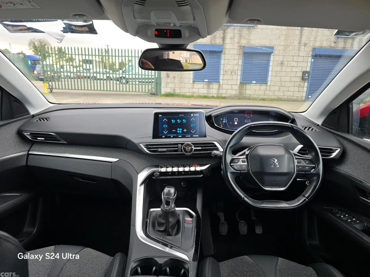 Peugeot 3008 MPV, Diesel, 2019, Red
