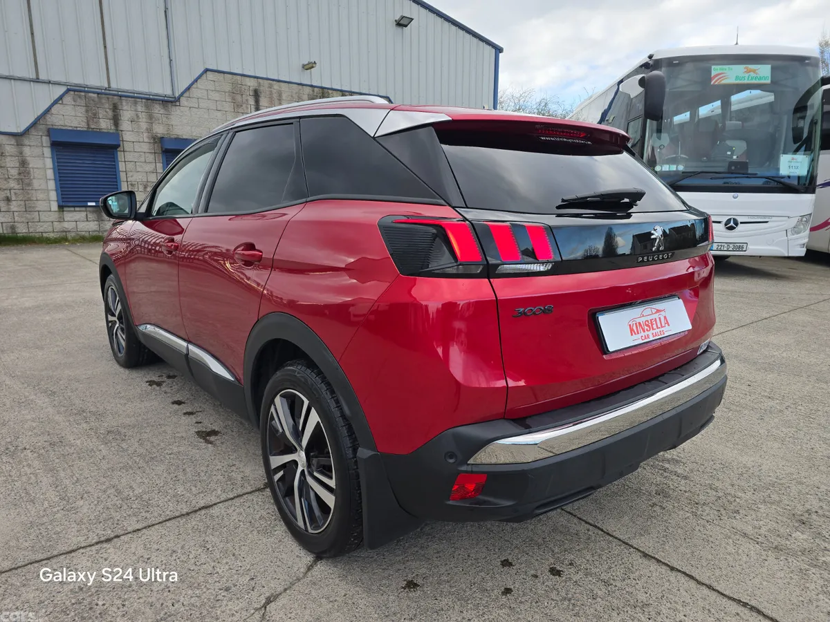 Peugeot 3008 MPV, Diesel, 2019, Red