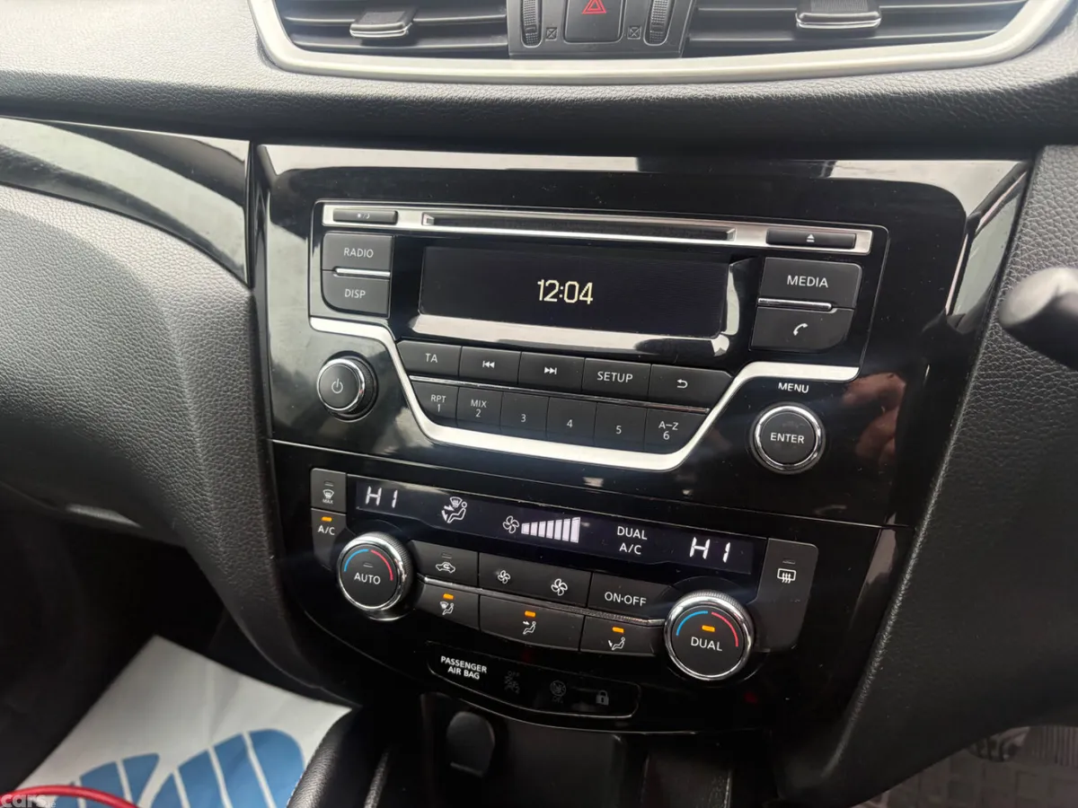 Nissan Qashqai Hatchback, Diesel, 2015, Black
