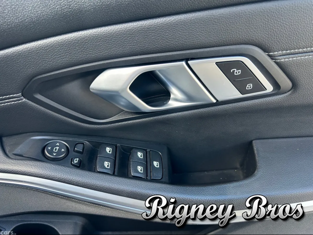 BMW 3-Series Saloon, Petrol Plug-in Hybrid, 2020, Black