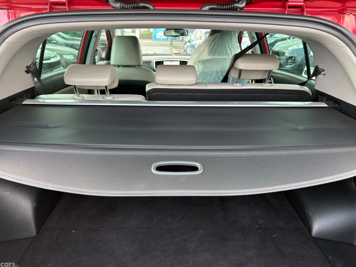 Kia Sportage SUV, Diesel Hybrid, 2021, Red