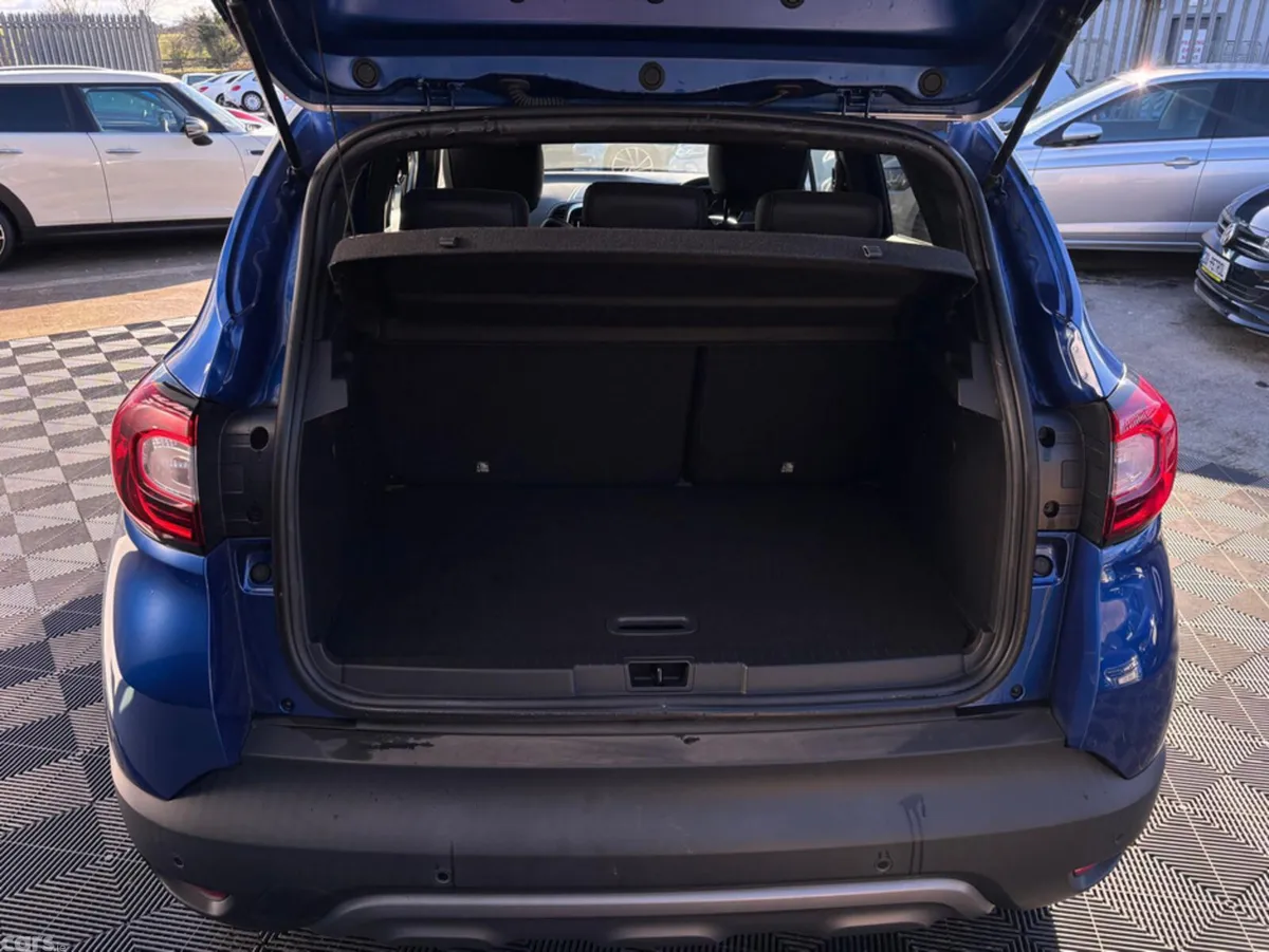 Renault Captur Hatchback, Petrol, 2019, Blue