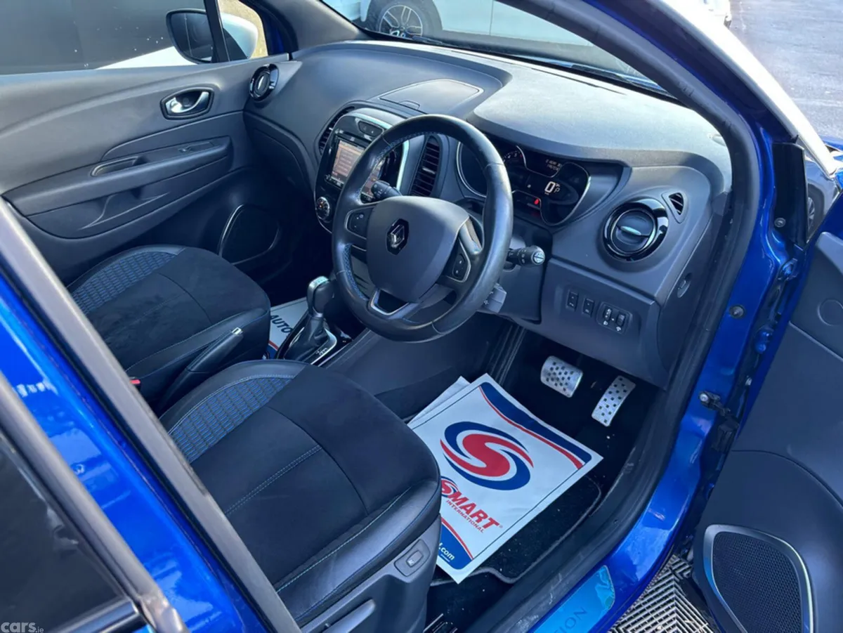 Renault Captur Hatchback, Petrol, 2019, Blue