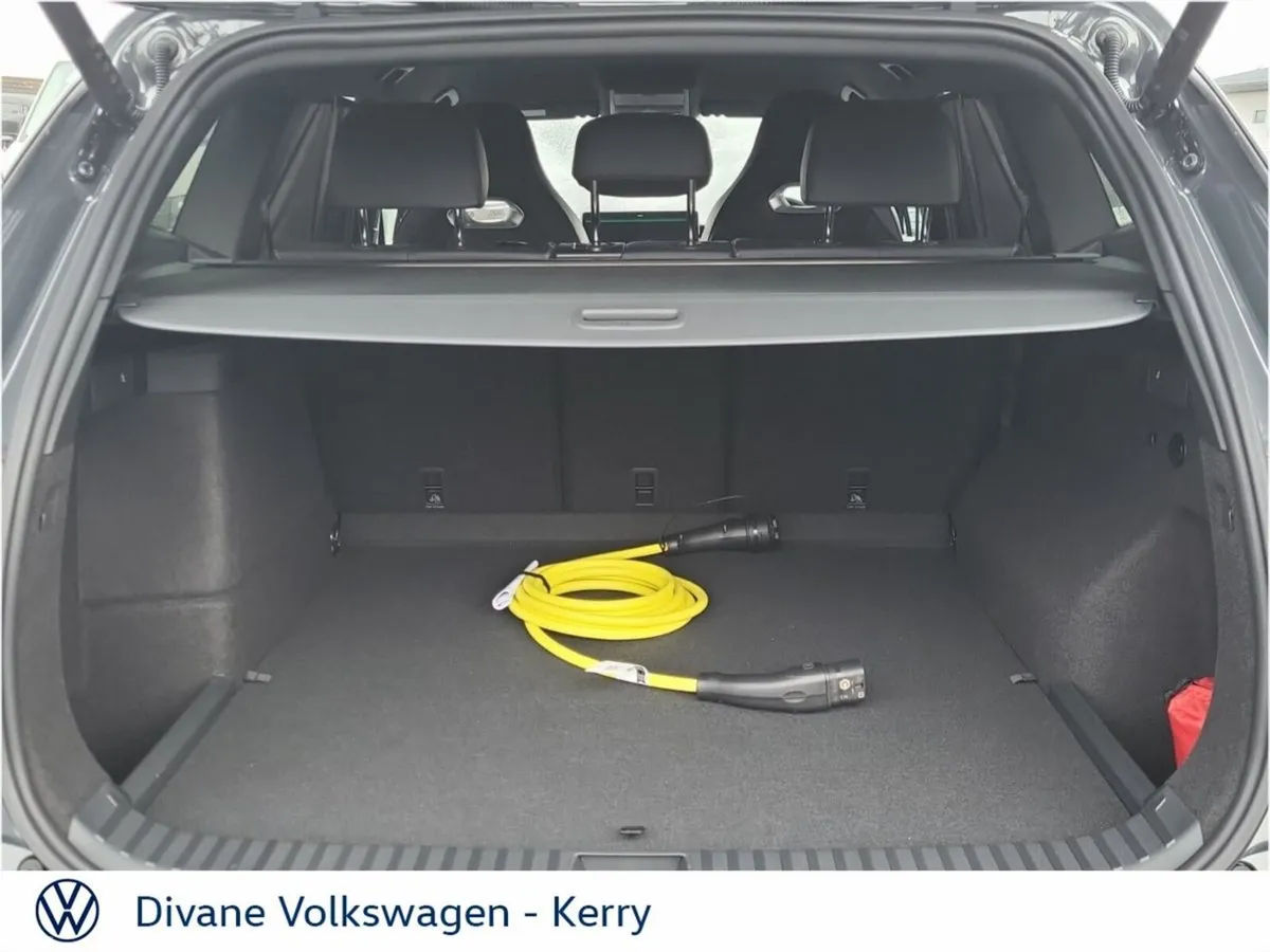 Volkswagen Tayron Hatchback, Petrol Plug-in Hybrid, 2027, Grey