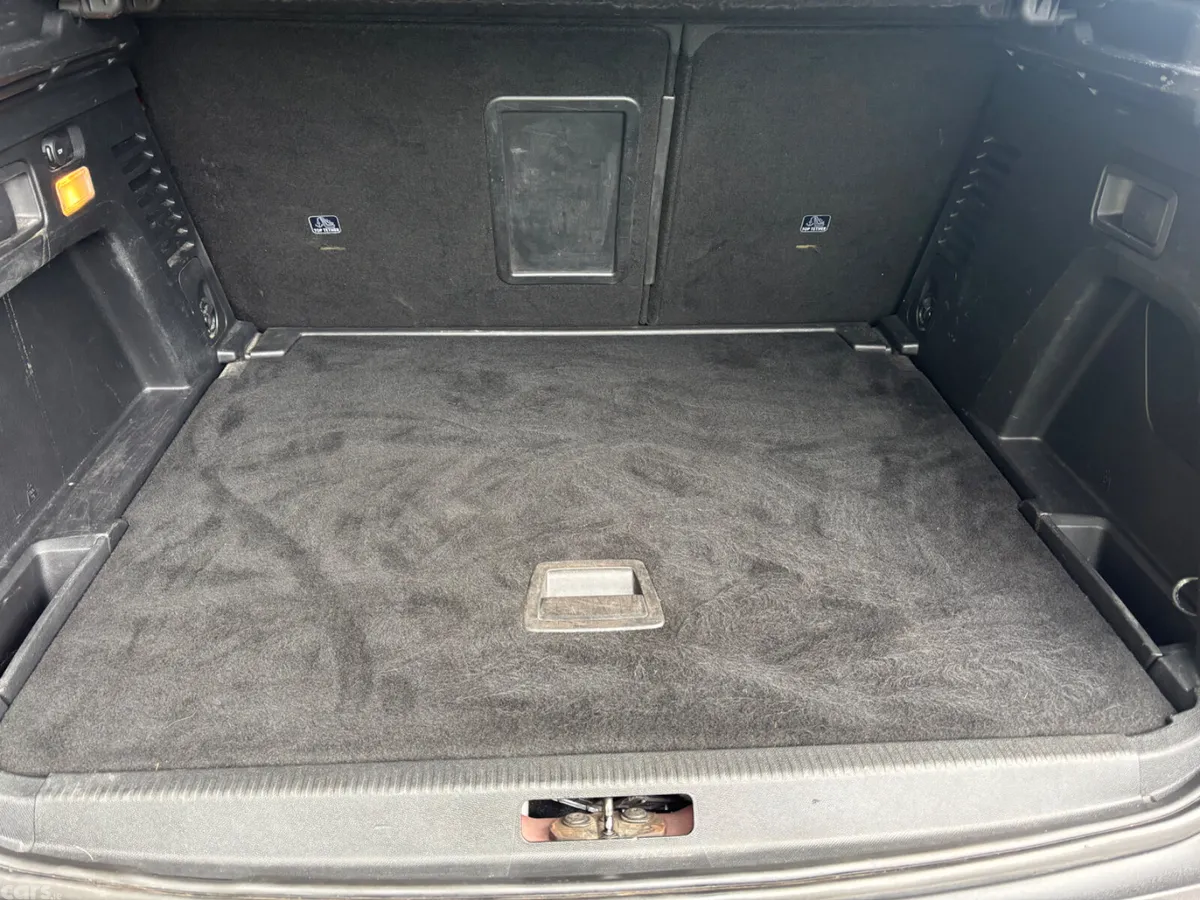 Peugeot 3008 MPV, Petrol, 2018, Red