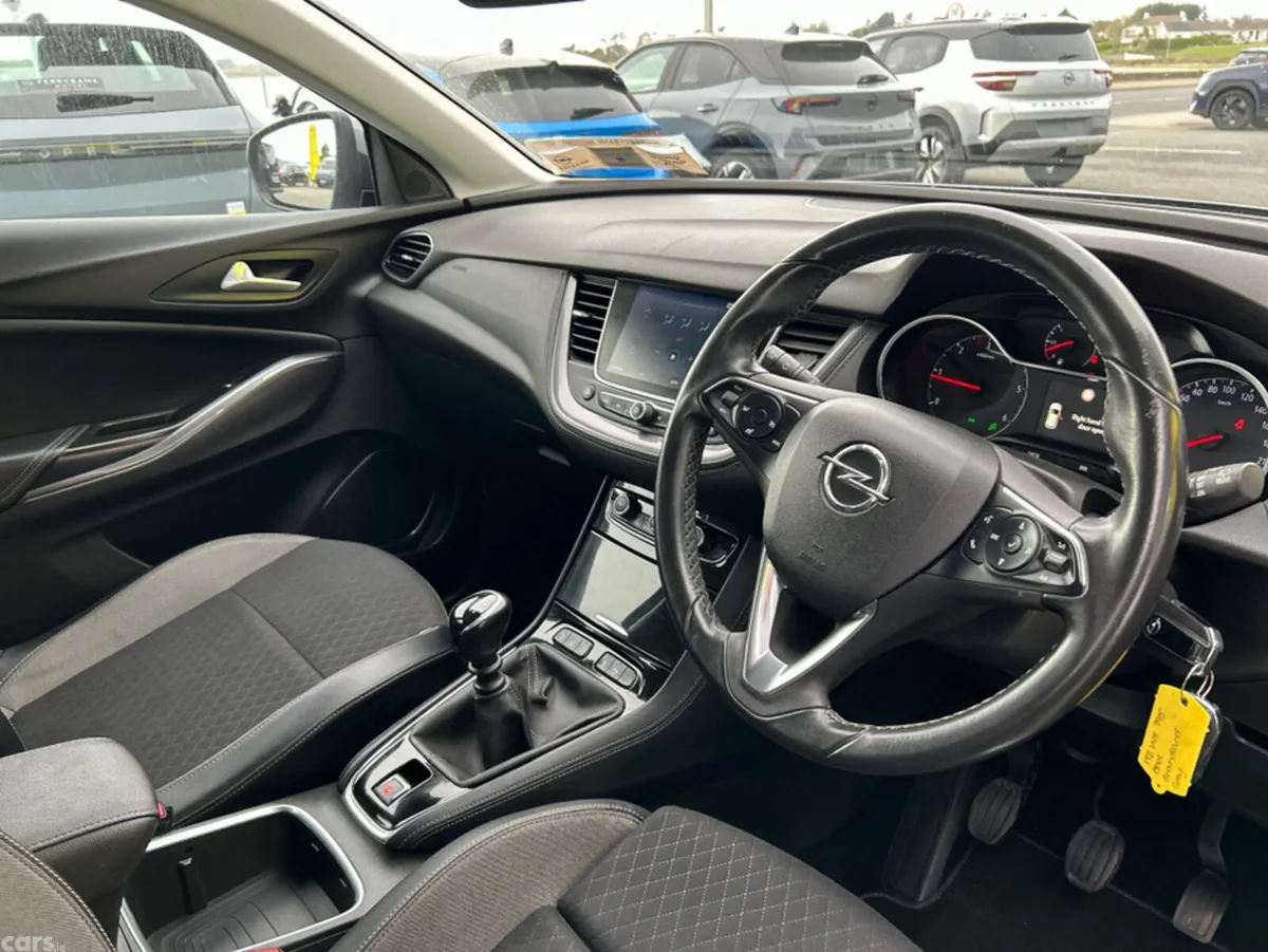 Opel Grandland X MPV, Diesel, 2019, Grey