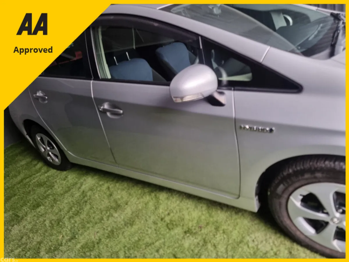 Toyota Prius Hatchback, Petrol Hybrid, 2014, Silver