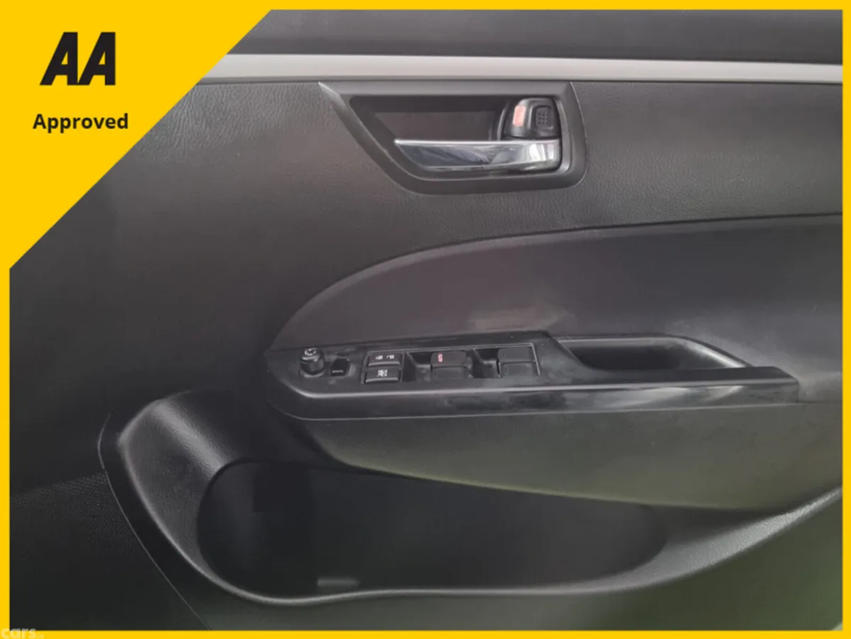 Suzuki Swift Hatchback, Petrol, 2014, Silver