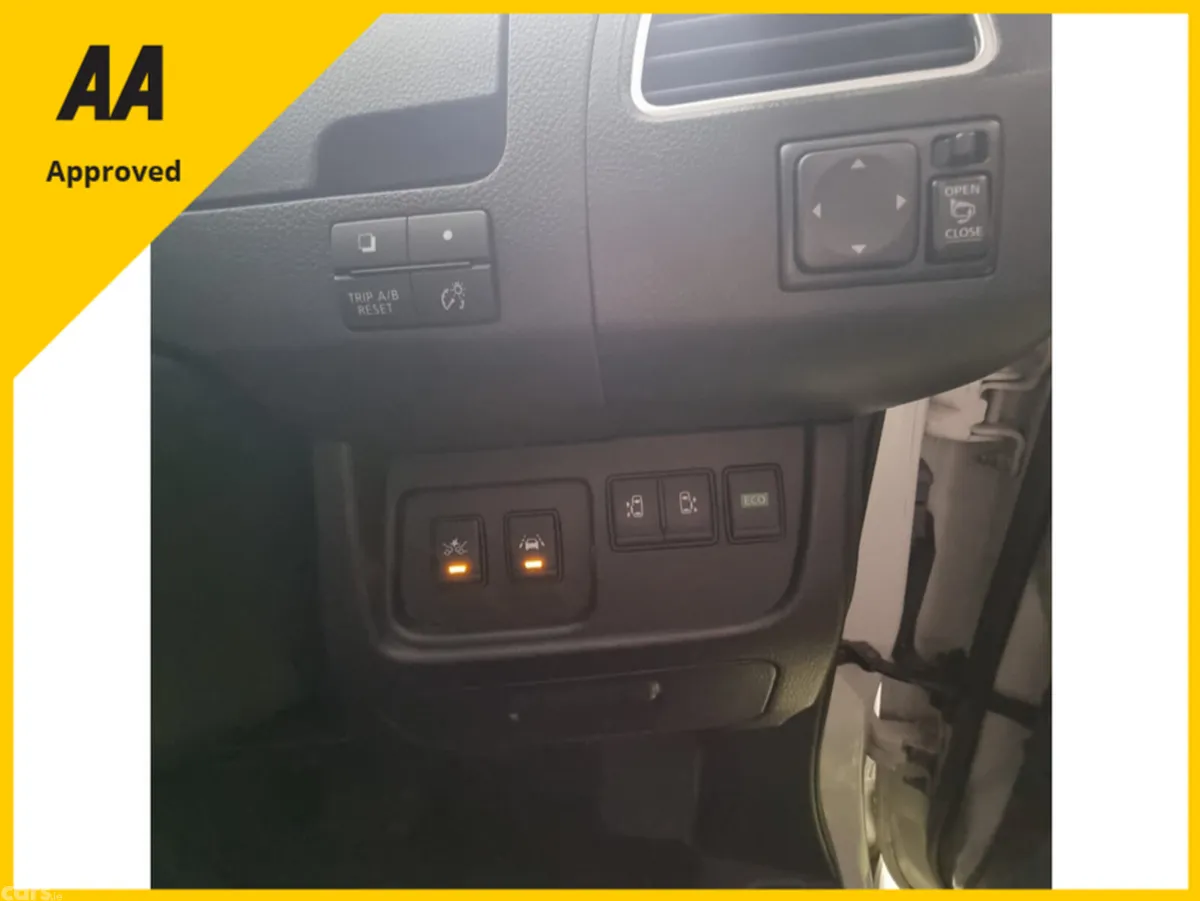 Nissan Serena MPV, Petrol Hybrid, 2014, White