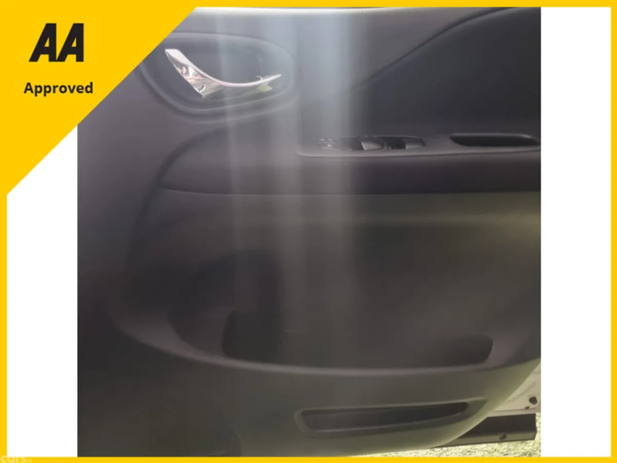 Nissan Serena MPV, Petrol Hybrid, 2014, White