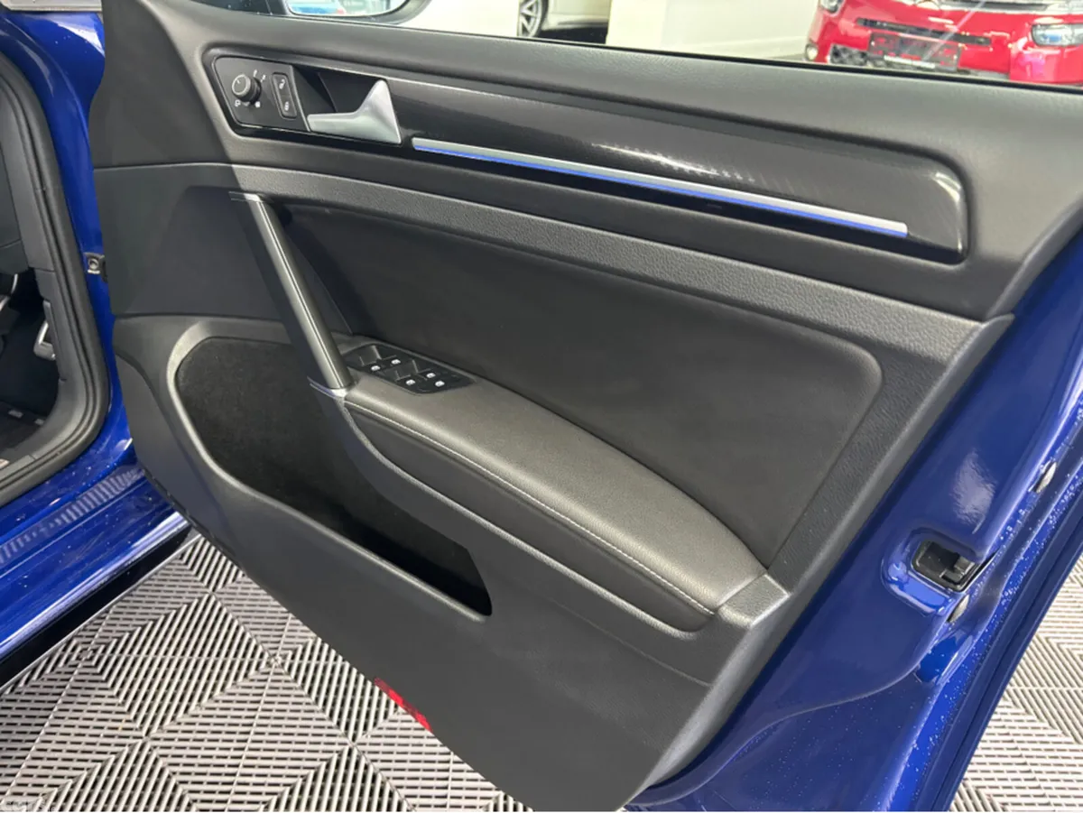 Volkswagen Golf Hatchback, Petrol, 2019, Blue