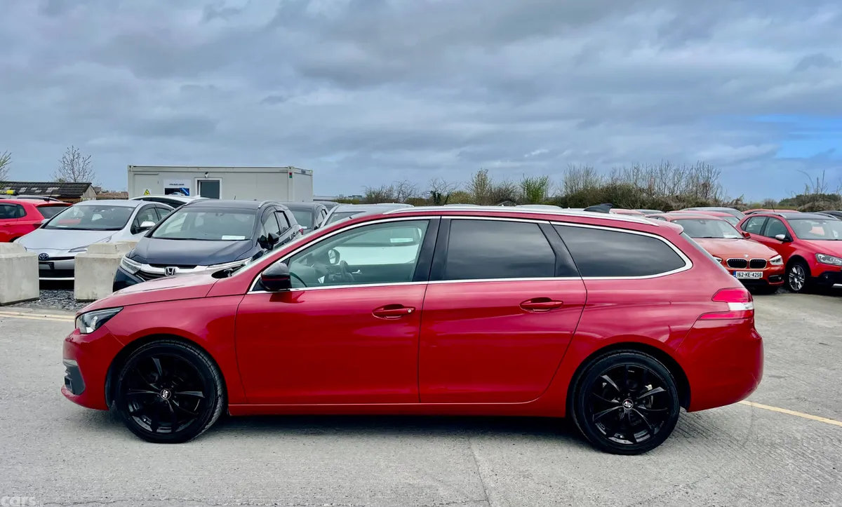 Peugeot 308 Estate, Diesel, 2018, Red